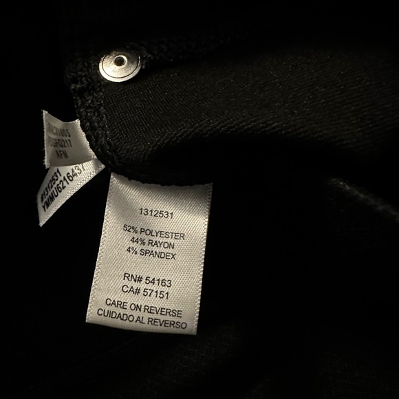 DKNY Jeans - Picture 5 of 6